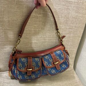 Dooney Bourke Y2k Retro Logo Denim Blue Saddle Banana Shoulder Bag Vintage